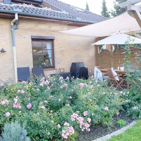 Ferienhaus Am Seglerhafen Holiday home